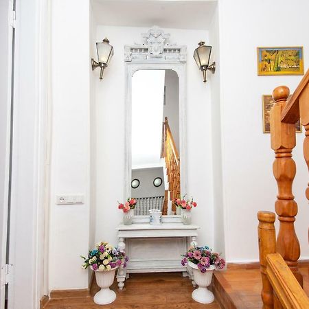 Lowell Hotel Tbilisi Eksteriør bilde